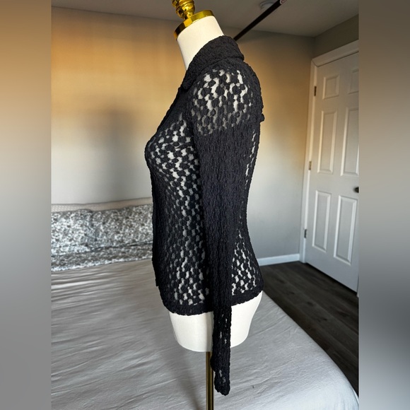 Vince | Floral Smocked Long Sleeve Button Up - Picture 4 of 6